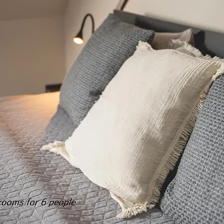 宾馆 Postel 巴拉顿菲赖德