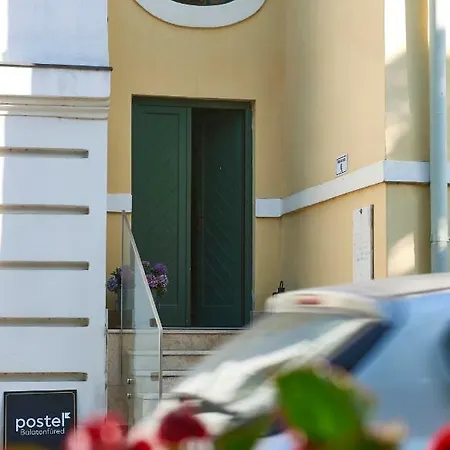 Postel Πανδοχείο